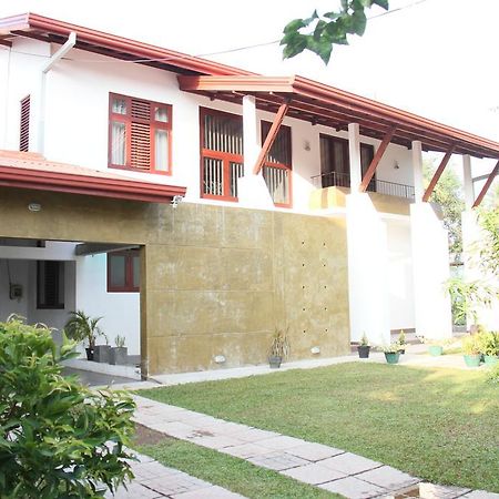 Harris Villa Hikkaduwa Rum bild