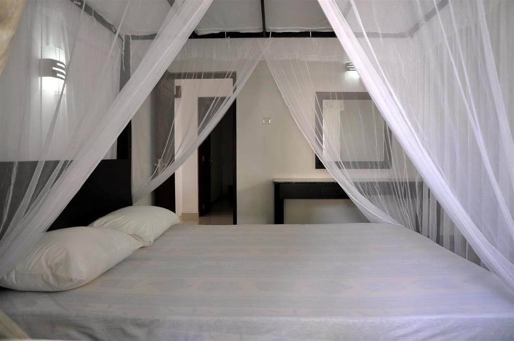 Harris Villa Hikkaduwa Rum bild