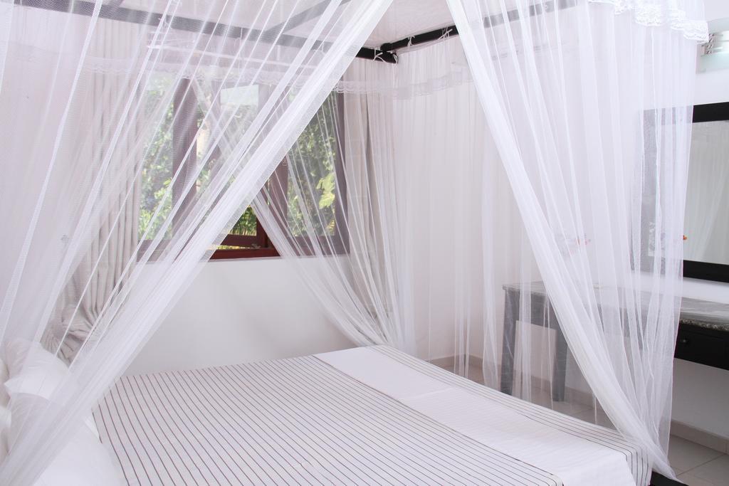Harris Villa Hikkaduwa Rum bild