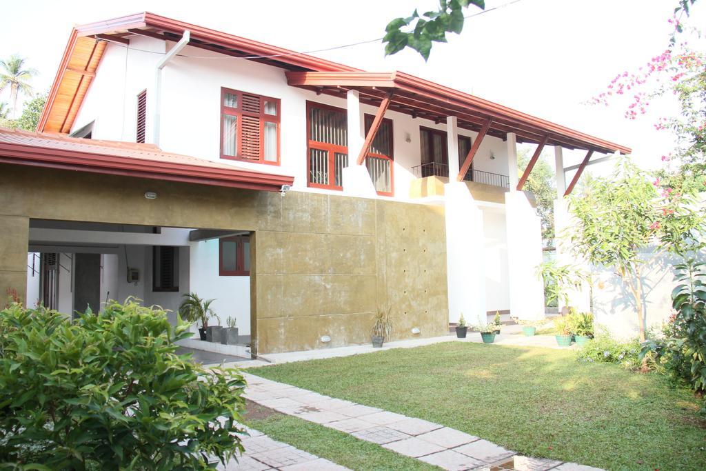 Harris Villa Hikkaduwa Rum bild
